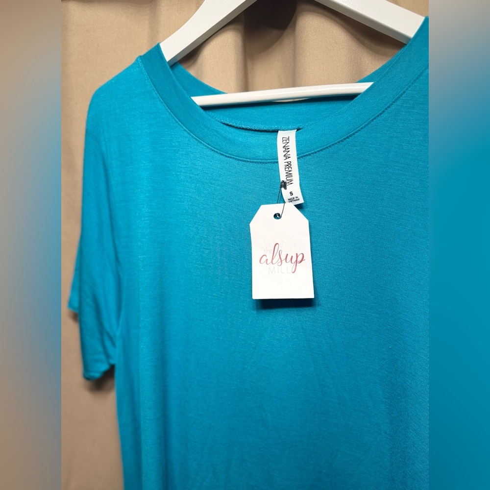 Zenana Dress 🩵
Size S
New with tags